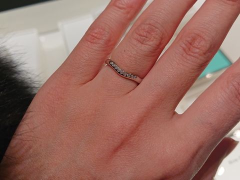 【ティファニー(Tiffany & Co.)の口コミ】 どちらのデザインも、ダイアモンドの輝きがとても綺麗だった。また、どち…