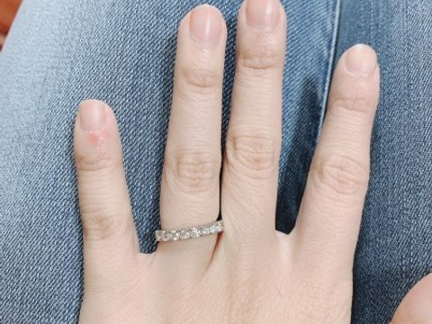 【アイプリモ(I-PRIMO)の口コミ】 ハーフエタニティにしようと考えていて、決めました。
普段使いを考えてこ…