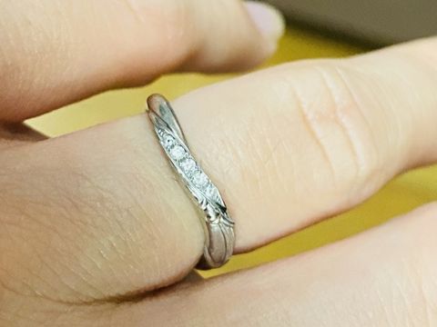 【ケイウノ ブライダル(K.UNO BRIDAL)の口コミ】 最初はシンプルなデザインで探していたのですが、ちょっと他の人とは被ら…