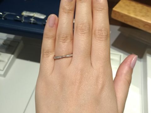 【銀座ダイヤモンドシライシの口コミ】 海外ブランド風のデザインがあり、価格も安かったので、海外ブランドに憧…