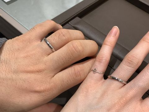 【アイプリモ(I-PRIMO)の口コミ】 プラチナでシンプルな指輪を探していたので、王道な指輪を試着させてもら…