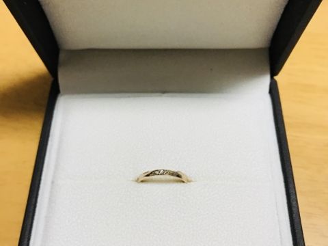 【MISS MONT ROND(ミスモントロンド)の口コミ】 ピンクゴールドのカラーがとても綺麗で、デザインもシンプルなので普段使…