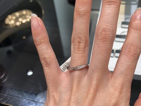 【エクセルコダイヤモンド(EXELCO DIAMOND)の口コミ】 エクセルコダイヤモンドは、とにかくダイヤモンドが綺麗です。シンプルな…