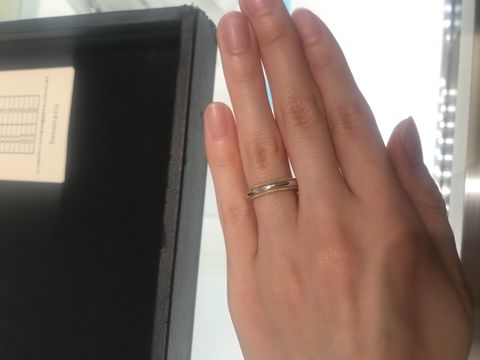 【ティファニー(Tiffany & Co.)の口コミ】 リングに沿ってミル打ちがされている可愛らしい指輪です。ティファニーの…