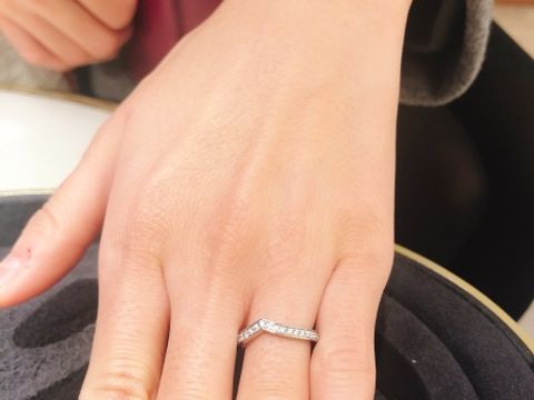 【ショーメ(CHAUMET)の口コミ】 とてもスタイリッシュなデザインで、他ブランドにはない曲線美が綺麗な指…