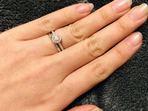 【ラザール ダイヤモンド(LAZARE DIAMOND)の口コミ】 下調べをしている中でピックアップしたものの一つでした。実際にお店で試…