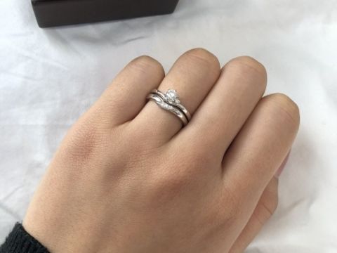 【アイプリモ(I-PRIMO)の口コミ】 アイプリモの婚約指輪ピオネ。結婚指輪と一緒に選びに行ったので、婚約指…