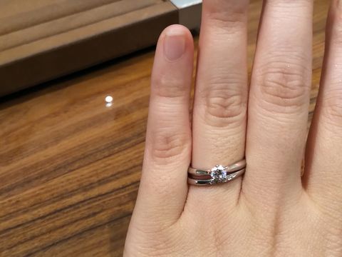 【彩乃瑞(IRONOHA)の口コミ】 ダイヤのところ【指輪のセンター】で、リングが細くなるデザインが、凄く…