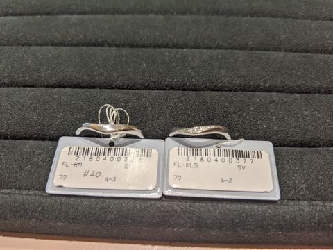 【TRECENTI(トレセンテ)の口コミ】 V字デザインでとてもキレイでした。軽くて付け心地も良く、普段付けている…