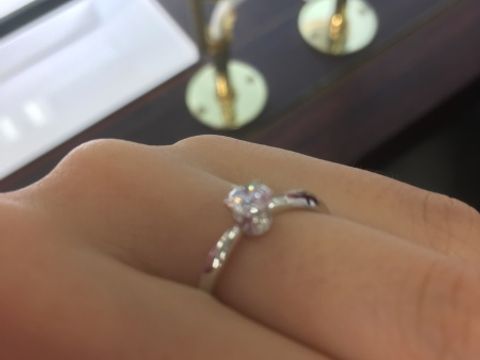 【HOSHI no SUNA 星の砂(ほしのすな)の口コミ】 指輪の中に星のマークが隠れているので星座などが好きな人にはとてもオス…