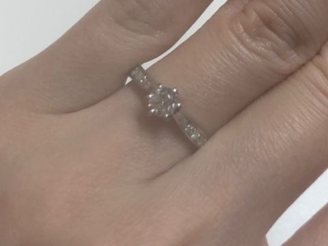 【BRILLIANCE+(ブリリアンスプラス)の口コミ】 0.5カラットという大きいサイズのダイヤモンド にしては手の出しやすい価…