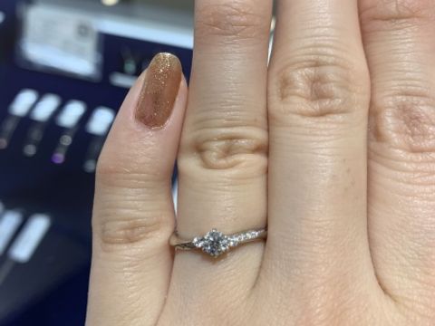 【canal4℃(カナルヨンドシー)の口コミ】 デザインは豊富で、ウェーブタイプ、Vラインタイプ、ストレートタイプがあ…