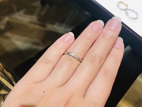 【杢目金屋(もくめがねや)の口コミ】 ストレートで探していましたが、ストレートに近いのでおすすめしてもらい…