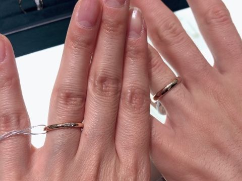 【ティファニー(Tiffany & Co.)の口コミ】 細めのデザインで、少しダイヤが入っているのが良かったので、求めていた…