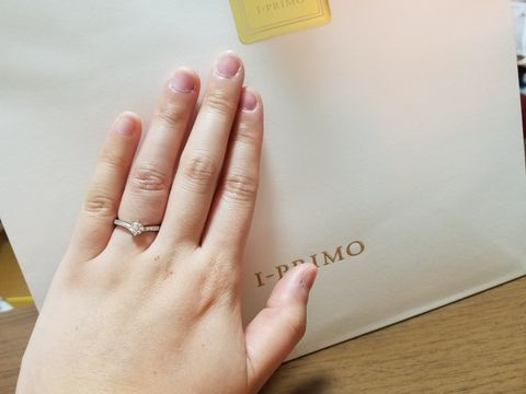 【アイプリモ(I-PRIMO)の口コミ】 真ん中のダイヤモンドだけではなく、左右に広がっているダイヤモンドもき…