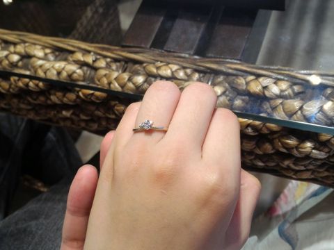 【杢目金屋(もくめがねや)の口コミ】 【指輪のデザインについて】
ディテールが凝ったデザインで、和の雰囲気が…