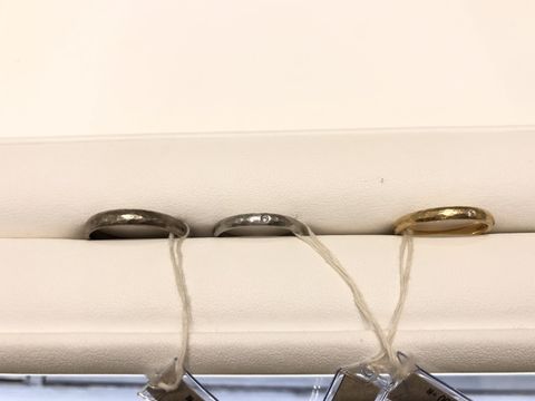 【YUKA HOJO(ユカホウジョウ)の口コミ】 アンティーク風のイマドキなデザインがとっても可愛かったです。男性のも…