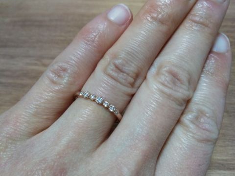 【BIJOUPIKO(ビジュピコ)の口コミ】 結婚指輪と重ねづけしたくて、婚約指輪にはエタニティリングのデザインを…