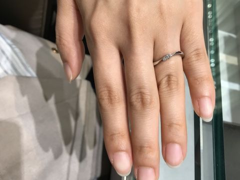 【アイプリモ(I-PRIMO)の口コミ】 流れるようなラインと絞り（エッジ？）の効いたデザインで、着けることで…