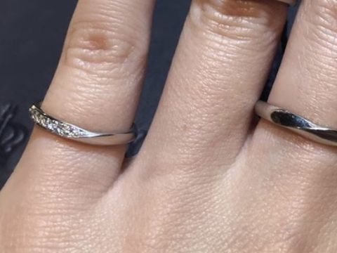 【ROYAL ASSCHER(ロイヤル・アッシャー)の口コミ】 小指についているものが私用、中指につけているものが主人用です。主人が…