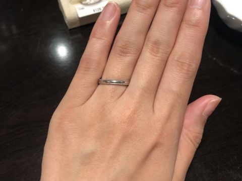 【ケイウノ ブライダル(K.UNO BRIDAL)の口コミ】 フルオーダーのお店なので、写真で試着しているリングはベースをどんな感…