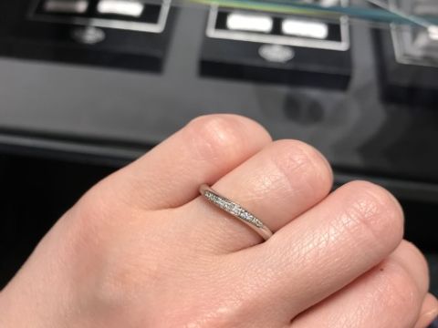 【エクセルコダイヤモンド(EXELCO DIAMOND)の口コミ】 スラッとしたラインが好きで、こちらを試着させていただきました。ただす…
