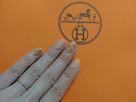 【エルメス(HERMES)の口コミ】 プレーンタイプのリングです。
奥からまだ、HPにも店頭にも出ていない、商…