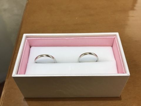 【nocur(ノクル)の口コミ】 ・ストレートでシンプルなデザインが決め手です。
・指が細いので、はめた…