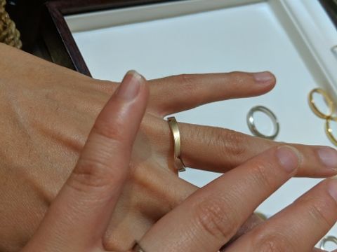【杢目金屋(もくめがねや)の口コミ】 他にはない指輪を身に着けたいと思っている人におすすめ。木目のような模…