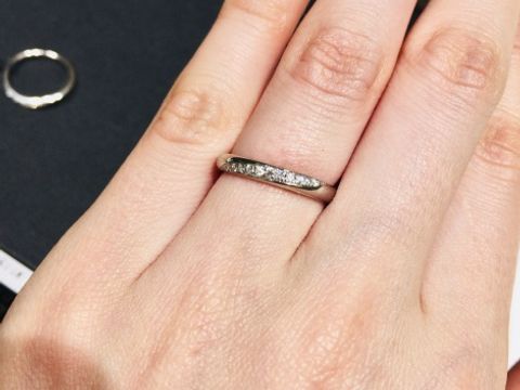 【ラザール ダイヤモンド(LAZARE DIAMOND)の口コミ】 こだわっているだけあって、ダイヤモンドが綺麗です。また、つけ心地にこ…