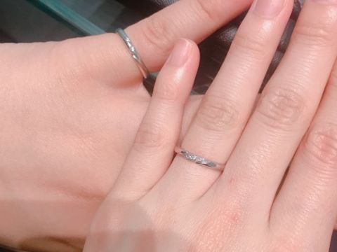 【エクセルコダイヤモンド(EXELCO DIAMOND)の口コミ】 綺麗目でかっこいいデザインが多いです。種類が豊富でたくさんの中から自…