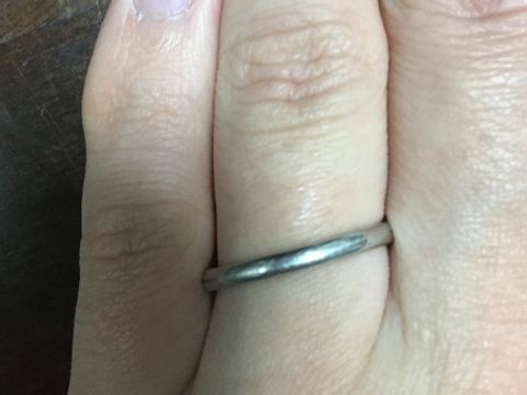 【4℃ BRIDAL(ヨンドシーブライダル)の口コミ】 価格が他のブランドに比べるとあまり高くなく、ペアで20万円ぐらいで買え…