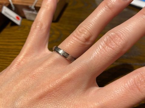 【TANZO.(鍛造指輪)の口コミ】 フルオーダーだったので形、厚み、加工などのデザインを全て選ぶことがで…