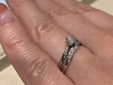 【ギンザタナカブライダル(GINZA TANAKA BRIDAL)の口コミ】 結婚指輪と婚約指輪をセットリングとして使用できるリングが多いのが特徴…