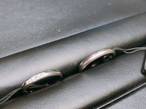 【ラザール ダイヤモンド(LAZARE DIAMOND)の口コミ】 飽きがこないシンプルなデザインで、価格もお手頃なため手に取りやすいと…