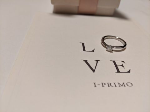【アイプリモ(I-PRIMO)の口コミ】 プラチナ部分が細いため、指が長く華奢に見える。着台座の部分がハートに…