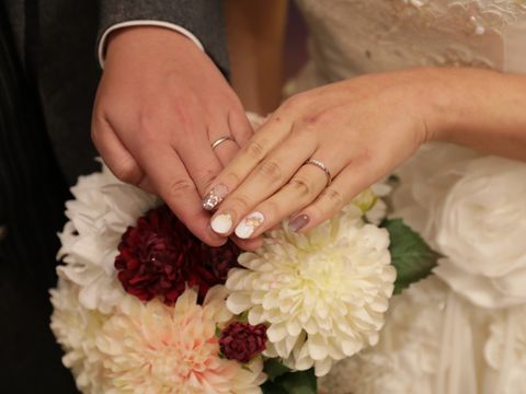 【4℃ BRIDAL(ヨンドシーブライダル)の口コミ】 ダイヤの接着面が、他の指輪と異なって埋め込まれている形ではなく足にな…