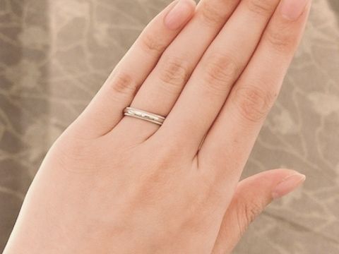 【ティファニー(Tiffany & Co.)の口コミ】 老舗ジュエリーメーカーティファニーのプラチナリングで1粒ダイヤが指輪に…