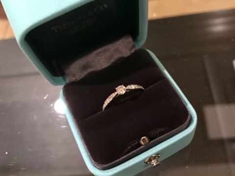 【ティファニー(Tiffany & Co.)の口コミ】 もともと好きなブランドだったのがきっかけです。実物をみて、やはりここ…