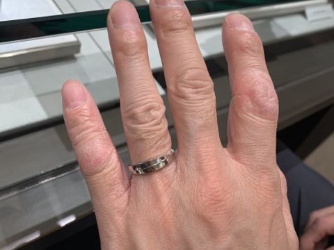 【アイプリモ(I-PRIMO)の口コミ】 ある程度の太さがあり、男性の手にバランス良くおさまる感じがしました。…