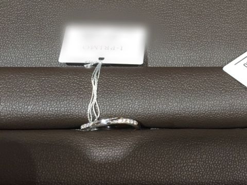 【アイプリモ(I-PRIMO)の口コミ】 ゆるいウェーブ型で指の形を綺麗に見せてくれるデザインです。ウェーブ＋…