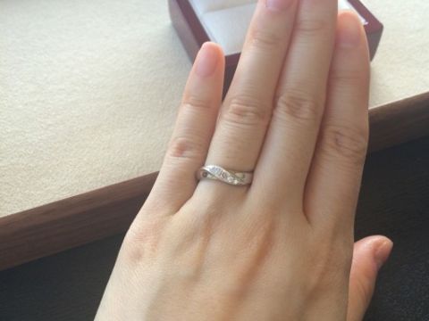 【入倉康ジュエリー工房の口コミ】 結婚指輪もいろいろなブランドを見ましたが、見ていくうちにオリジナルで…