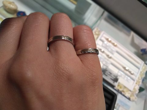 【Only You(オンリーユー)の口コミ】 ゴールドカラーとシルバーカラーのコンビデザインがおしゃれです。女性用…