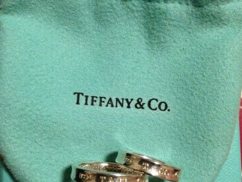 【ティファニー(Tiffany & Co.)の口コミ】 飾りがなくシンプルな刻印のみだったところが気に入りました。ブラックコ…