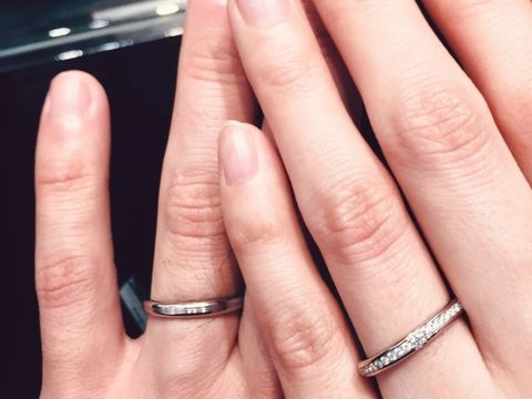 【ラザール ダイヤモンド(LAZARE DIAMOND)の口コミ】 価格は予算内のセットで30万円ほど。ストレートラインが気に入りました。…