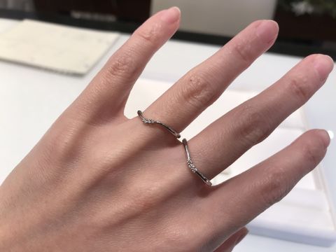 【JKPLANET(JKプラネット)の口コミ】 華奢で指が綺麗に見えるデザインです。ここまで細くて華奢なデザインは他…