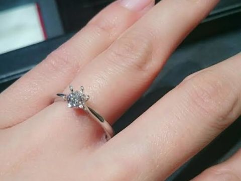 【ラザール ダイヤモンド(LAZARE DIAMOND)の口コミ】 ダイヤモンドの輝きが特に素晴らしくデザインも長く使えそうで気に入りま…