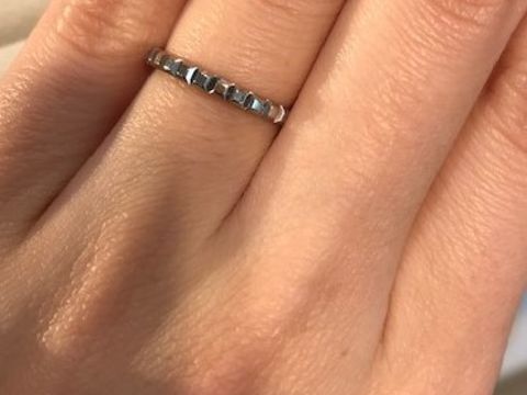 【ブシュロン(BOUCHERON)の口コミ】 こちらのマリッジリングは「キャトル クル ド パリ リング スモール」のプ…