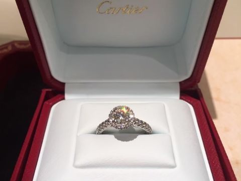【カルティエ(Cartier)の口コミ】 ゴージャスに見えるタイプの物が欲しかったのですが、カラット数が上がる…