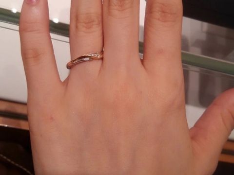 【銀座ダイヤモンドシライシの口コミ】 シルバーとゴールドの珍しい、人と被らないような組み合わせに惹かれまし…